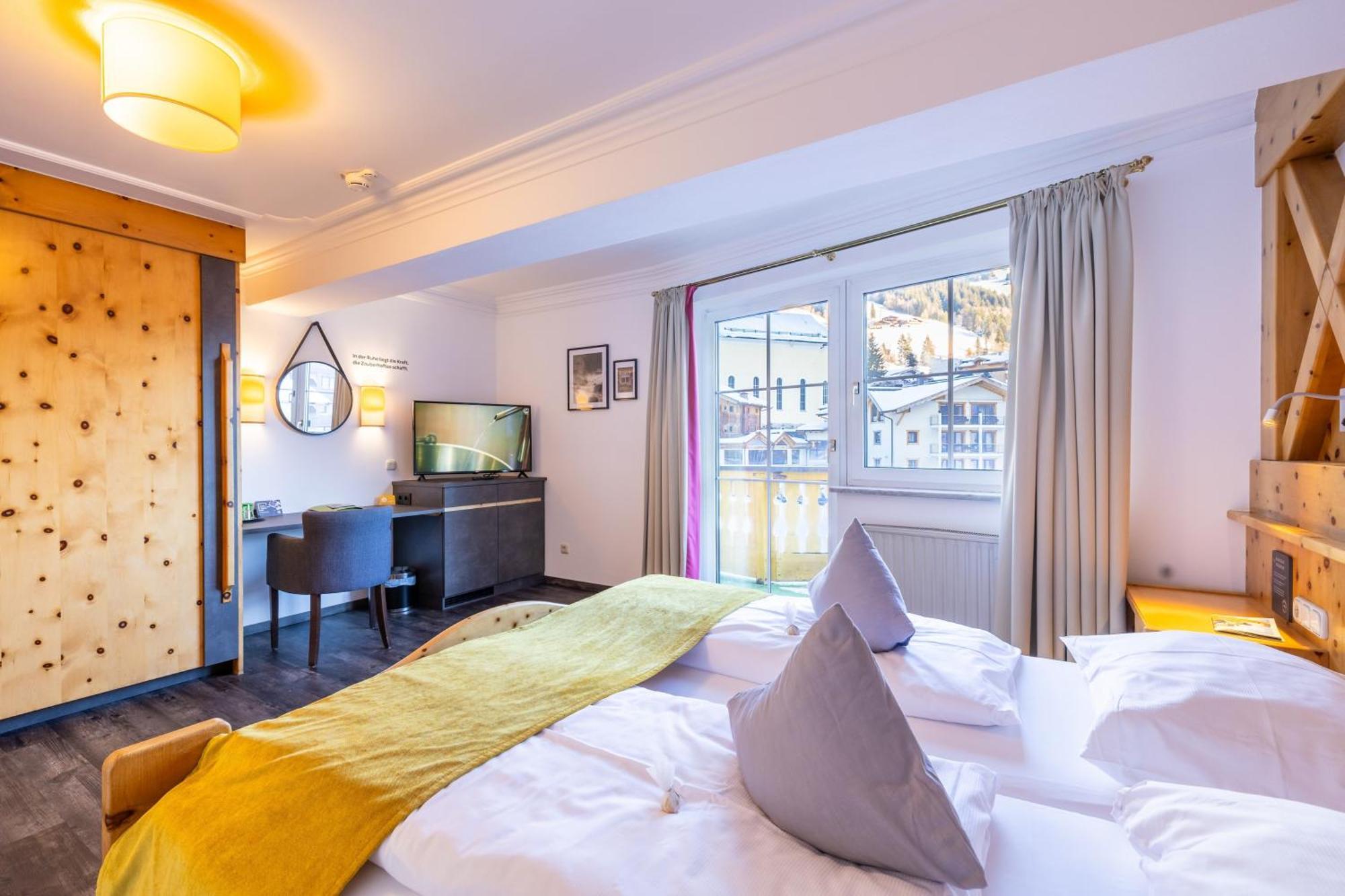 Jufa Alpenhotel Saalbach ภายนอก รูปภาพ