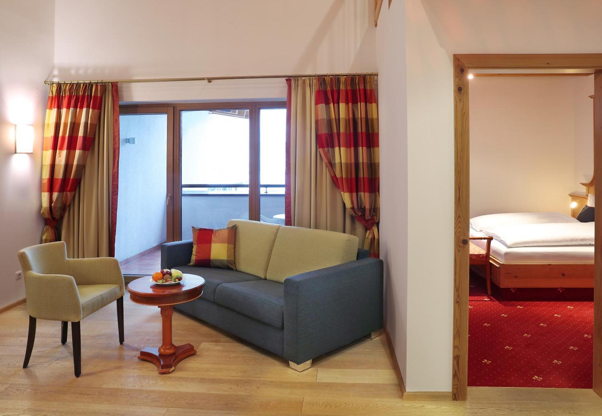 Jufa Alpenhotel Saalbach ภายนอก รูปภาพ