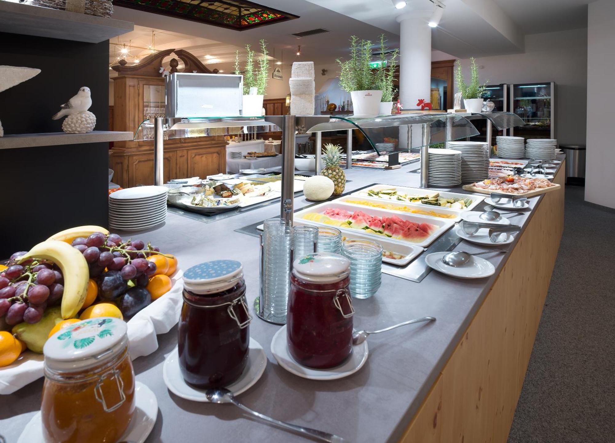 Jufa Alpenhotel Saalbach ภายนอก รูปภาพ