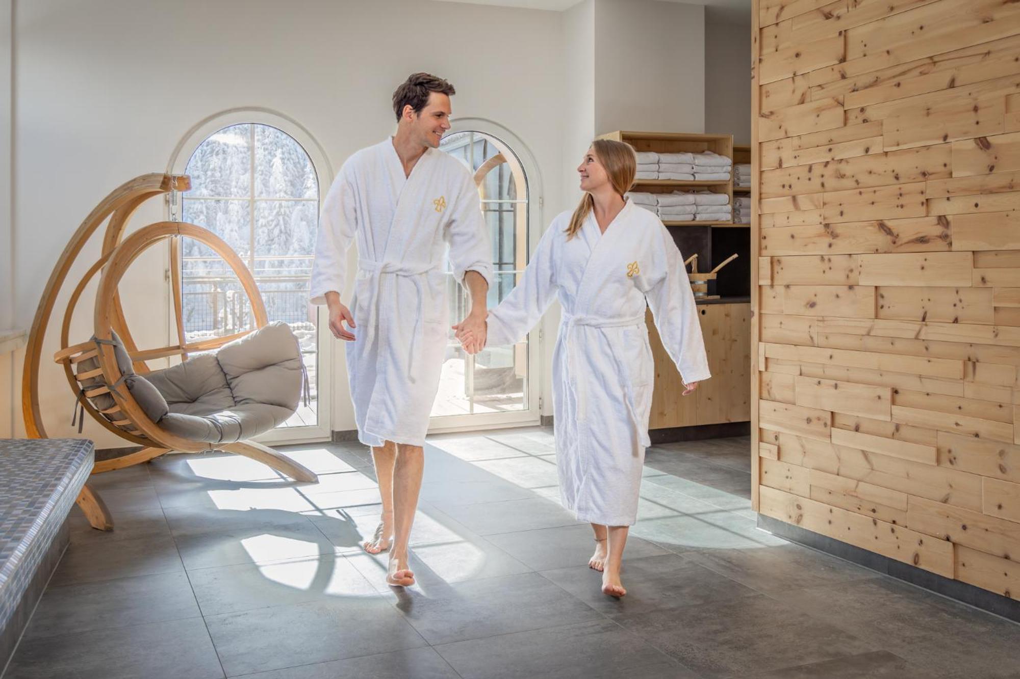 Jufa Alpenhotel Saalbach ภายนอก รูปภาพ
