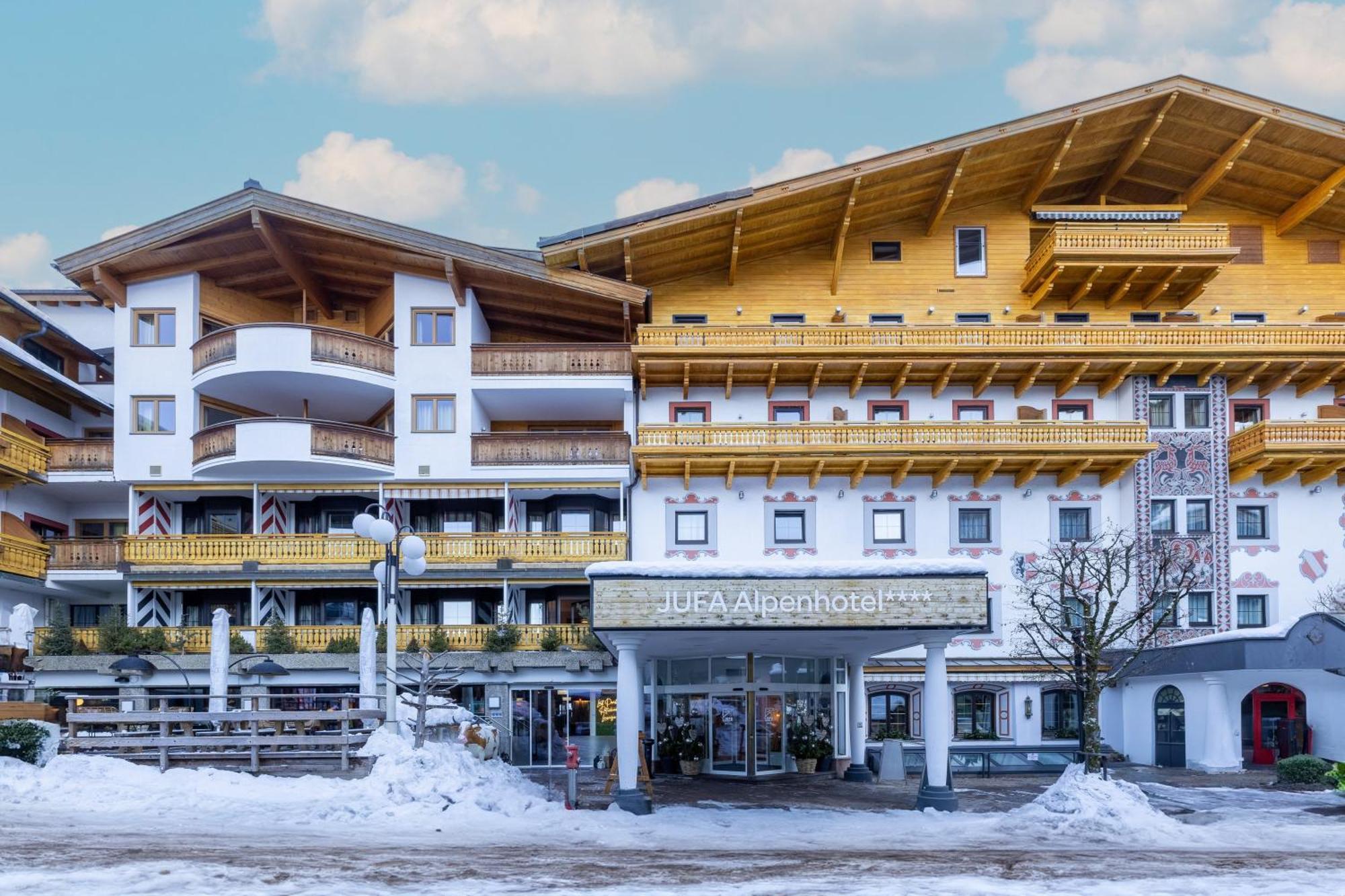 Jufa Alpenhotel Saalbach ภายนอก รูปภาพ